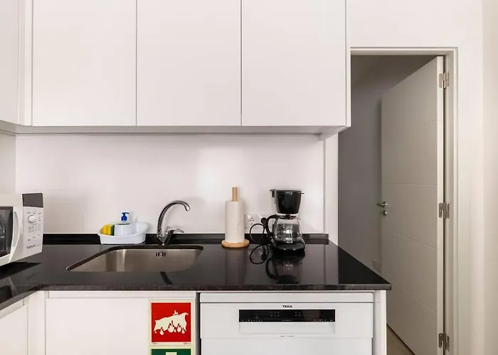 Cozy And Modern Flat In * Lisboa