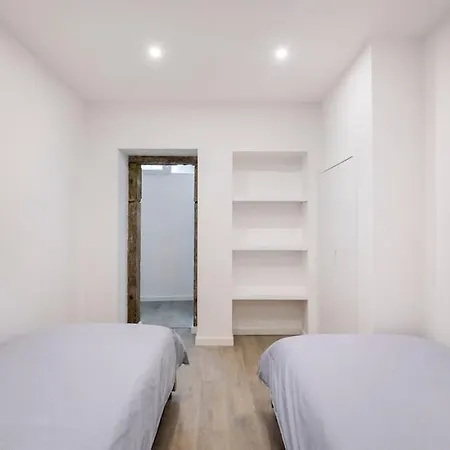 Apartment Cozy And Modern Flat In Lisbon