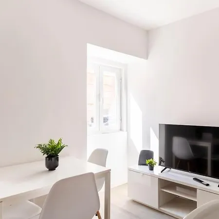 Cozy And Modern Flat In Apartment Lisbon