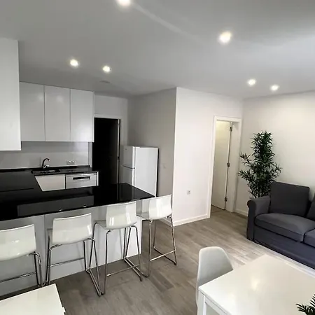 Cozy And Modern Flat In Lisbon