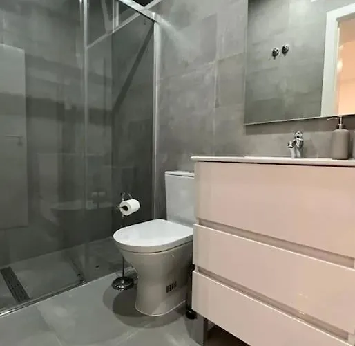 Cozy And Modern Flat In